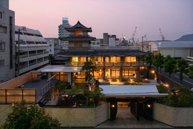 香川“一棟貸しの邸宅ホテル”がリニューアル！　露天風呂、本格サウナ楽しめる