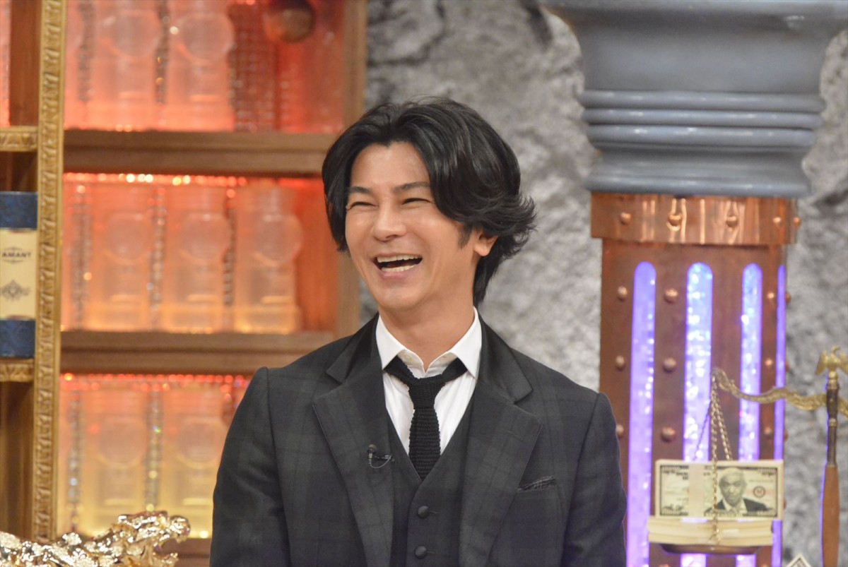 オズワルド伊藤、キャバクラ・ガールズバーに1000万円「イワクラを連れてくことも」