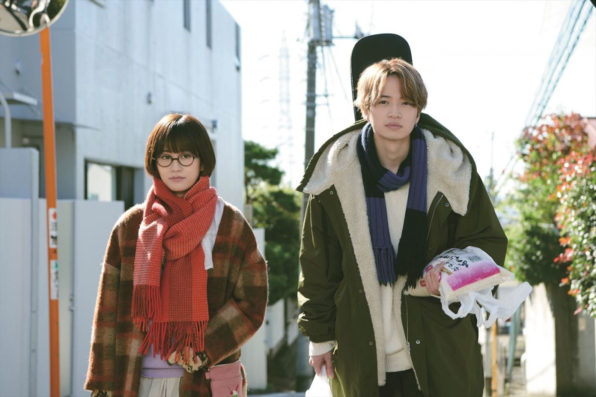 映画『もっと超越した所へ。』より真知子(前田敦子)と怜人(菊池風磨)の2ショット場面写真
