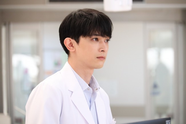 ドラマ『PICU 小児集中治療室』第1話より