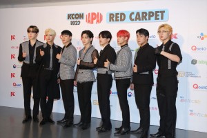 「KCON 2022 JAPAN」レッドカーペットに出席したATEEZ