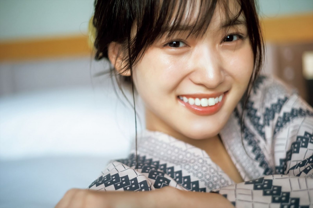 菅井友香 「週刊ヤングジャンプ」45号より