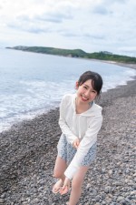 日向坂46・金村美玖1st写真集より