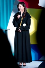 『東京ドラマアウォード 2022』授賞式に登壇した吉高由里子