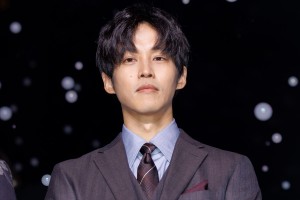 松坂桃李、映画『ラーゲリより愛を込めて』スノーカーペットイベントに登場