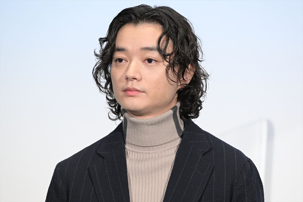 松村北斗、『すずめの戸締まり』原菜乃華から人柄絶賛され照れ「本当に言葉が上手な19歳」