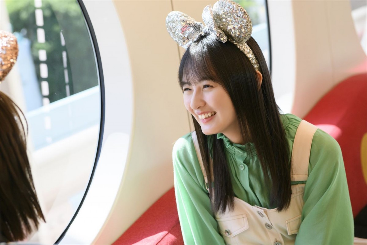 乃木坂46・遠藤さくら＆清宮レイが『トイ・ストーリー』コーデで登場　「ディズニー★JCBカード」新CM