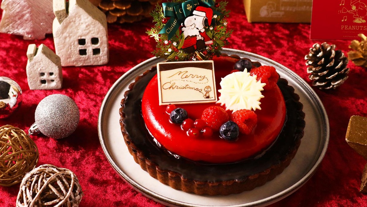 スヌーピーのクリスマスケーキが今年も登場！ チョコ×ベリーのぜいたく