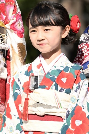 浅田芭路、「スペースクラフト・エージェンシー2023年新春晴れ着撮影会」に登場