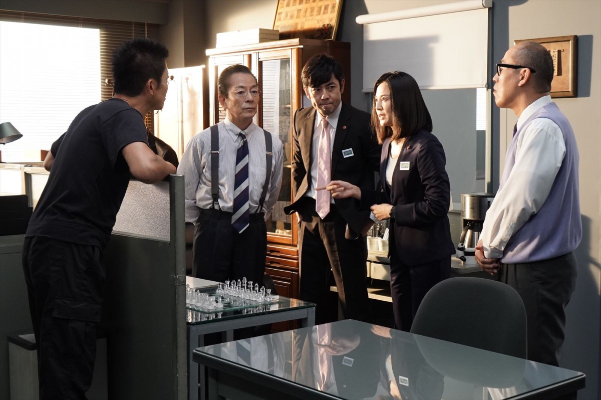『相棒』伊丹刑事が人妻に横恋慕！　恋に揺れる男の窮地に特命係が立ち上がる