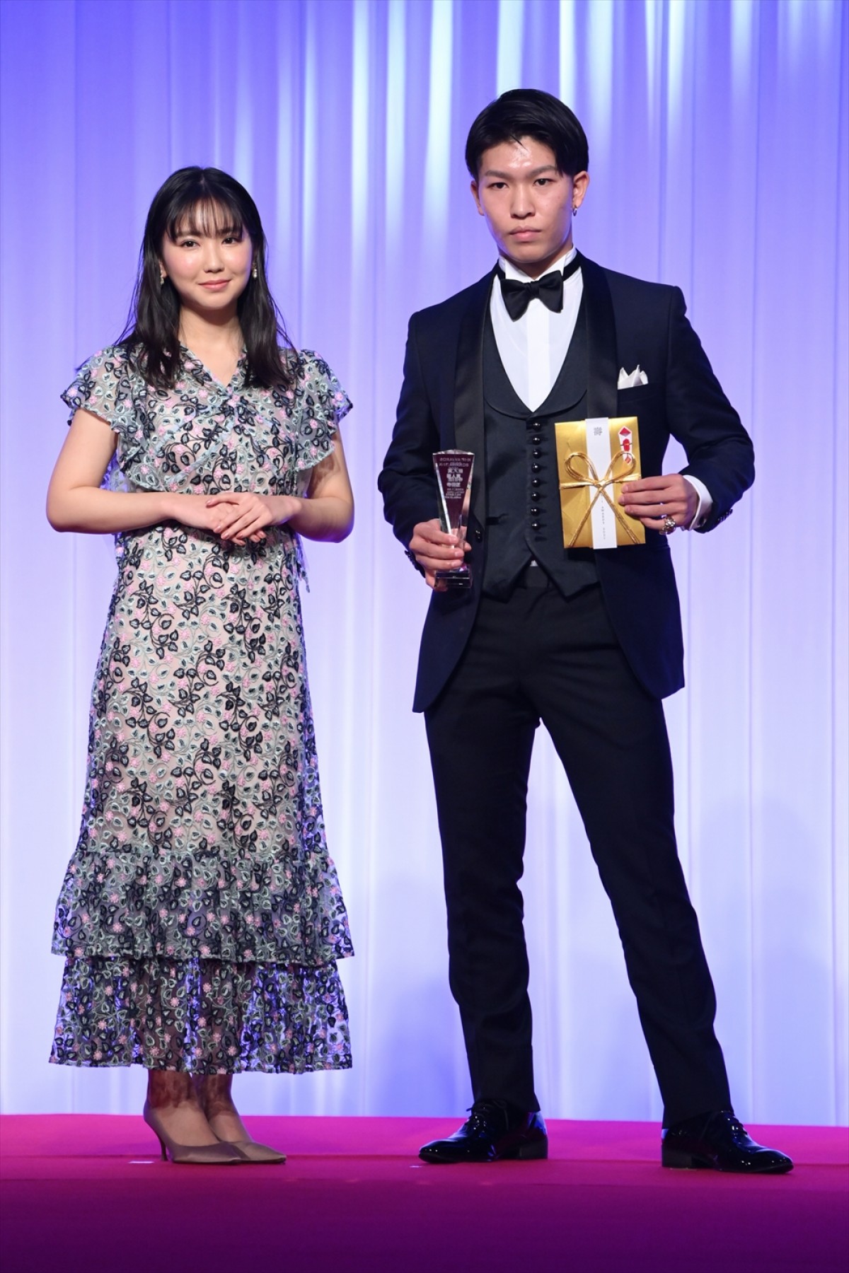 “K-1お姫様抱っこ”で話題のゆうちゃみ、肩出し＆タイトミニでギャルオーラ全開