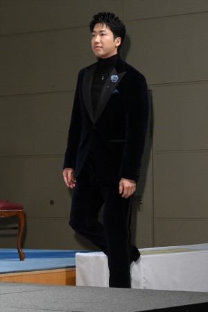 水谷隼、第33回日本ジュエリーベストドレッサー賞 表彰式に登場