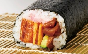 サミットの「恵方巻」で開運祈願！