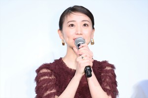 大島優子、映画『とんび』完成披露舞台あいさつに登場