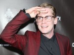 マコーレー・カルキンが生き方を模索し旅に出る！　中年の危機テーマの旅番組制作