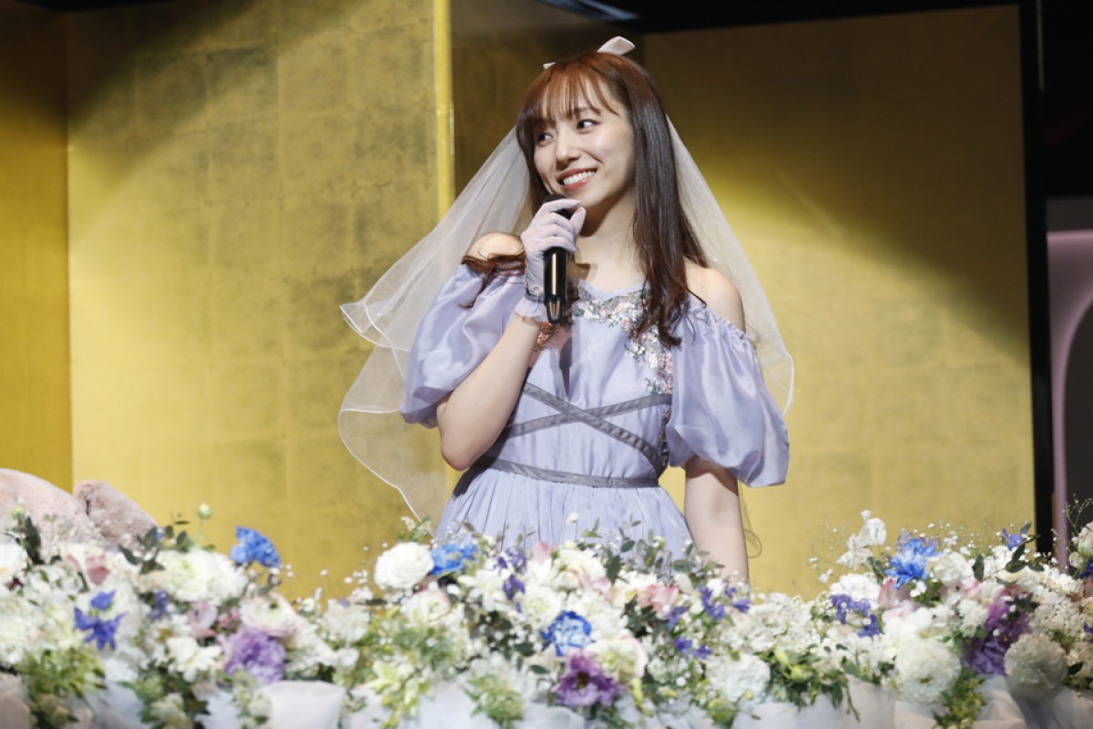 乃木坂46・新内眞衣、“トークメイン”の笑いと涙のセレモニーで卒業「後悔は一つもない」