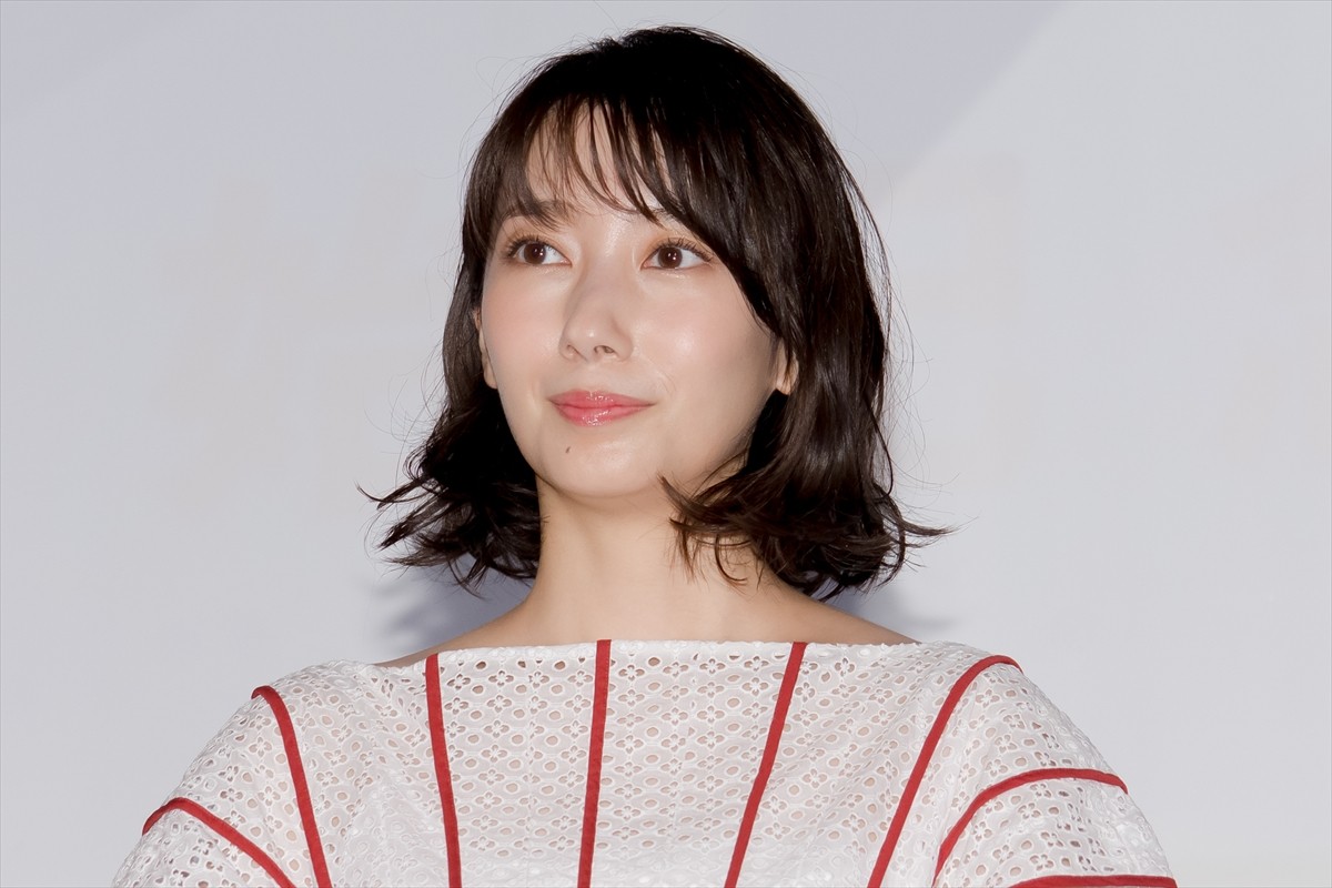 波瑠、恋愛で悩む女性へメッセージ「自分に自信を持てるような恋愛をしてほしい」