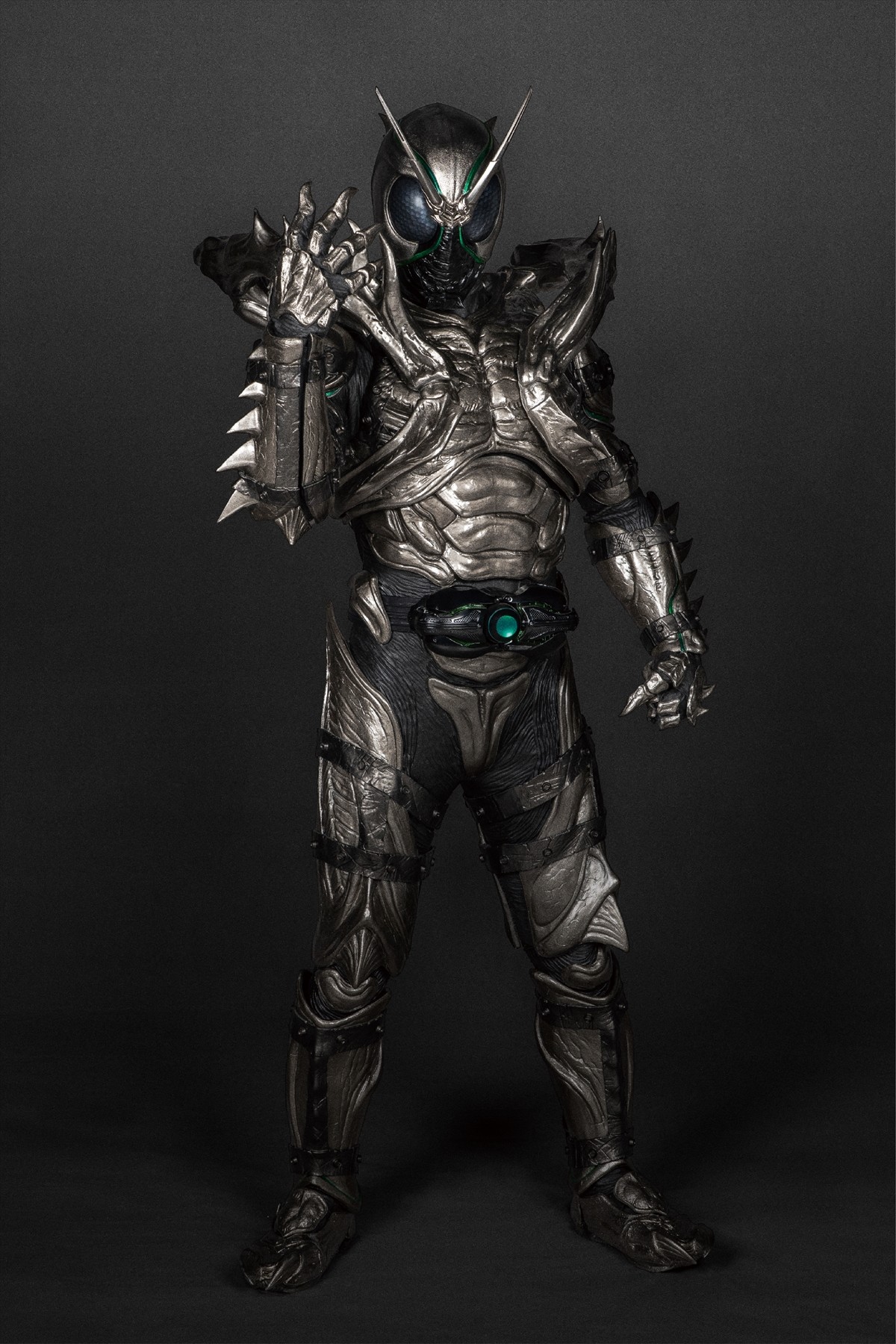 西島秀俊×中村倫也『仮面ライダーBLACK SUN』ビジュアル解禁　今秋の配信決定