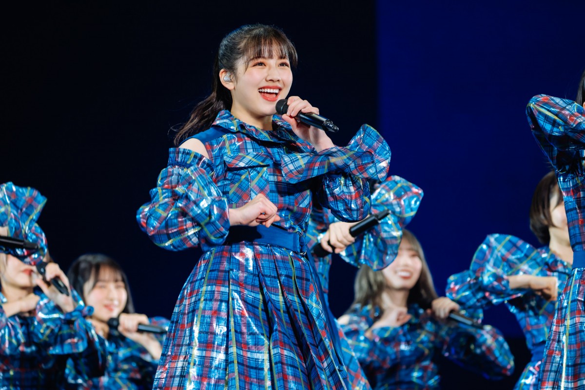 日向坂46・小坂菜緒がステージ復帰「またここに戻ってこられてすごくうれしい」＜3回目のひな誕祭＞