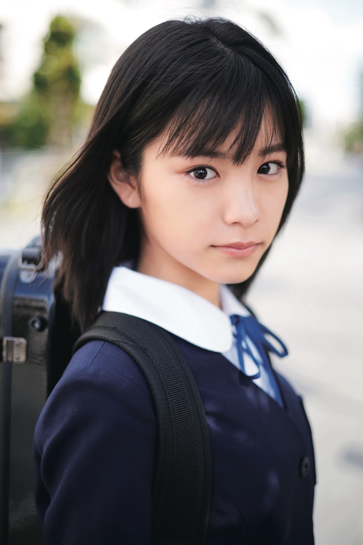 『妻、小学生になる。』で注目　15歳の美少女・當真あみ、グラビア披露