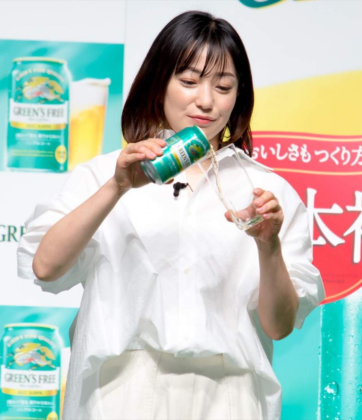 菅野美穂＆坂口健太郎、さわやか白シャツで登場　“大人への新提案”を明かす