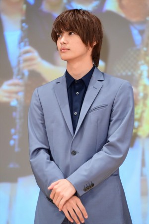 神尾楓珠、映画『20歳のソウル』完成披露舞台あいさつに登場