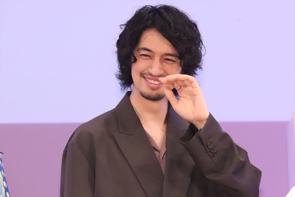 斎藤工、初の“妊婦”役は「普段、見ている景色が変わりました」