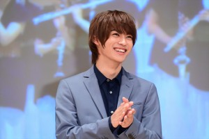 神尾楓珠、映画『20歳のソウル』完成披露舞台あいさつに登場