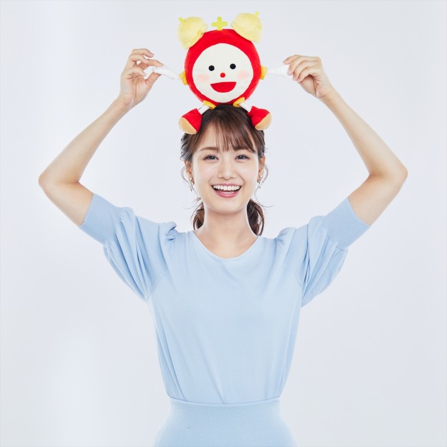 『30秒であなたの印象が変わる！ めざましテレビ「スマイル・チャージ！」顔トレBOOK』より