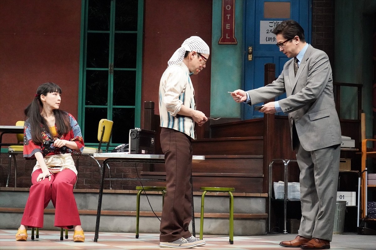 阿部サダヲ、麻生久美子、谷原章介からコメント到着！『ドライブイン カリフォルニア』初日開幕