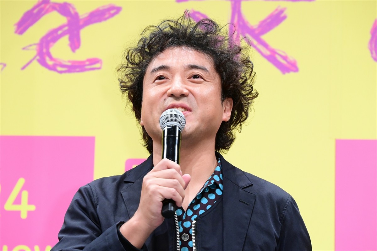 ムロツヨシ暴走　アドリブの“花道歩き”に観客大喜び