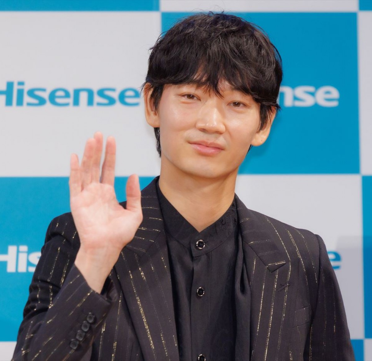 綾野剛、小学生以来のサッカーで実感「こんなに難しくて奥が深い競技があったのか」