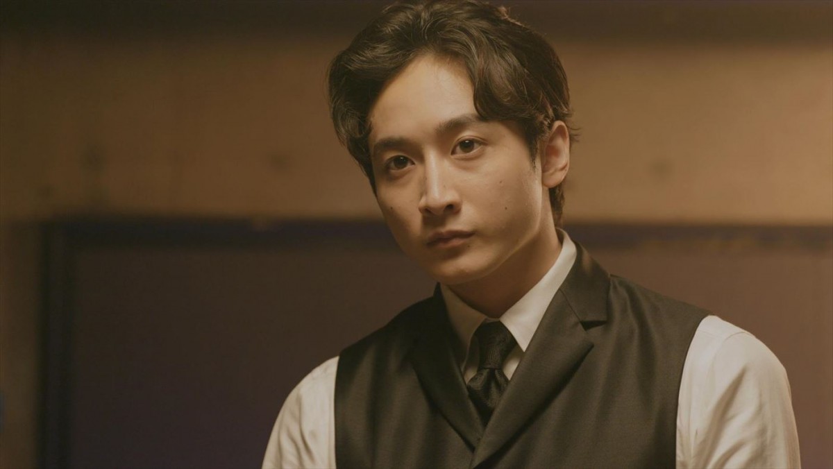 小関裕太、謎めいた闇カジノの支配人役で主演　ドラマ『ブラック／クロウズ』2週連続放送