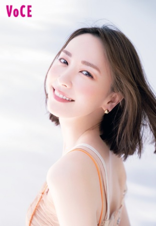 新垣結衣　「VOCE」8月号（2022年6月22日発売）より