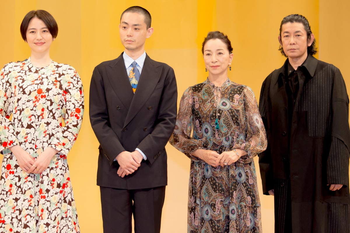 菅田将暉、号泣する原田美枝子を見て“よしよし”「気づいたら頭をなでてました」