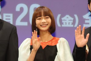 見上愛、映画『異動辞令は音楽隊！』完成披露試写会に登場