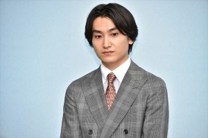 金子大地、月10ドラマ『魔法のリノベ』制作発表会見に登場