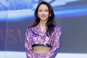 山本舞香、映画『ブレット・トレイン』出発式イベントに登場