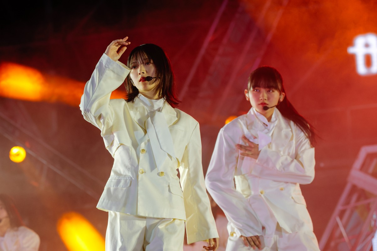櫻坂46・尾関梨香＆原田葵が卒業セレモニー　7年間のアイドル活動に感謝