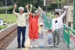 【写真】上野樹里、風間俊介ら一家5人で“初・陸前高田市”　『監察医 朝顔 2022スペシャル』家族写真公開