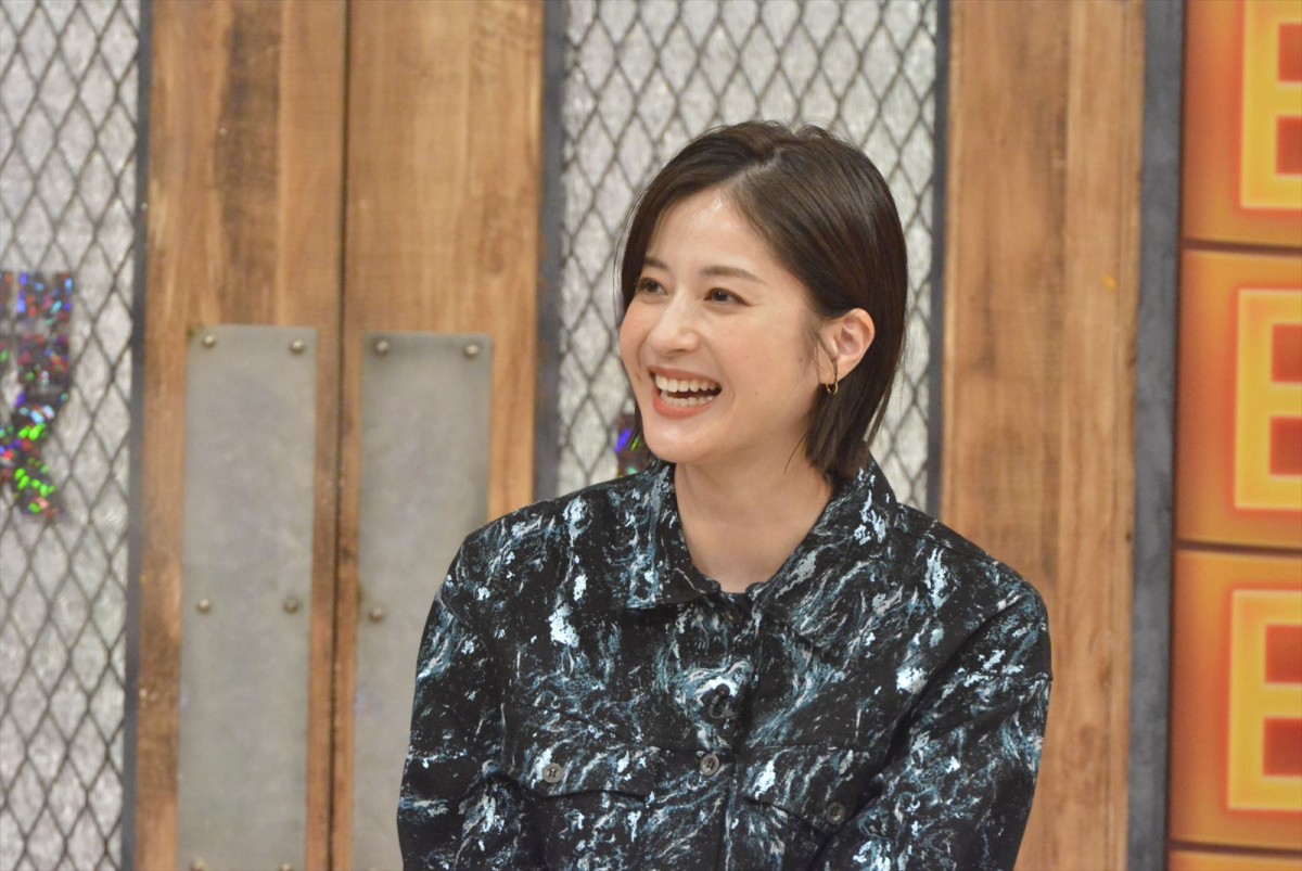 オズワルド伊藤、キャバクラ・ガールズバーに1000万円「イワクラを連れてくことも」