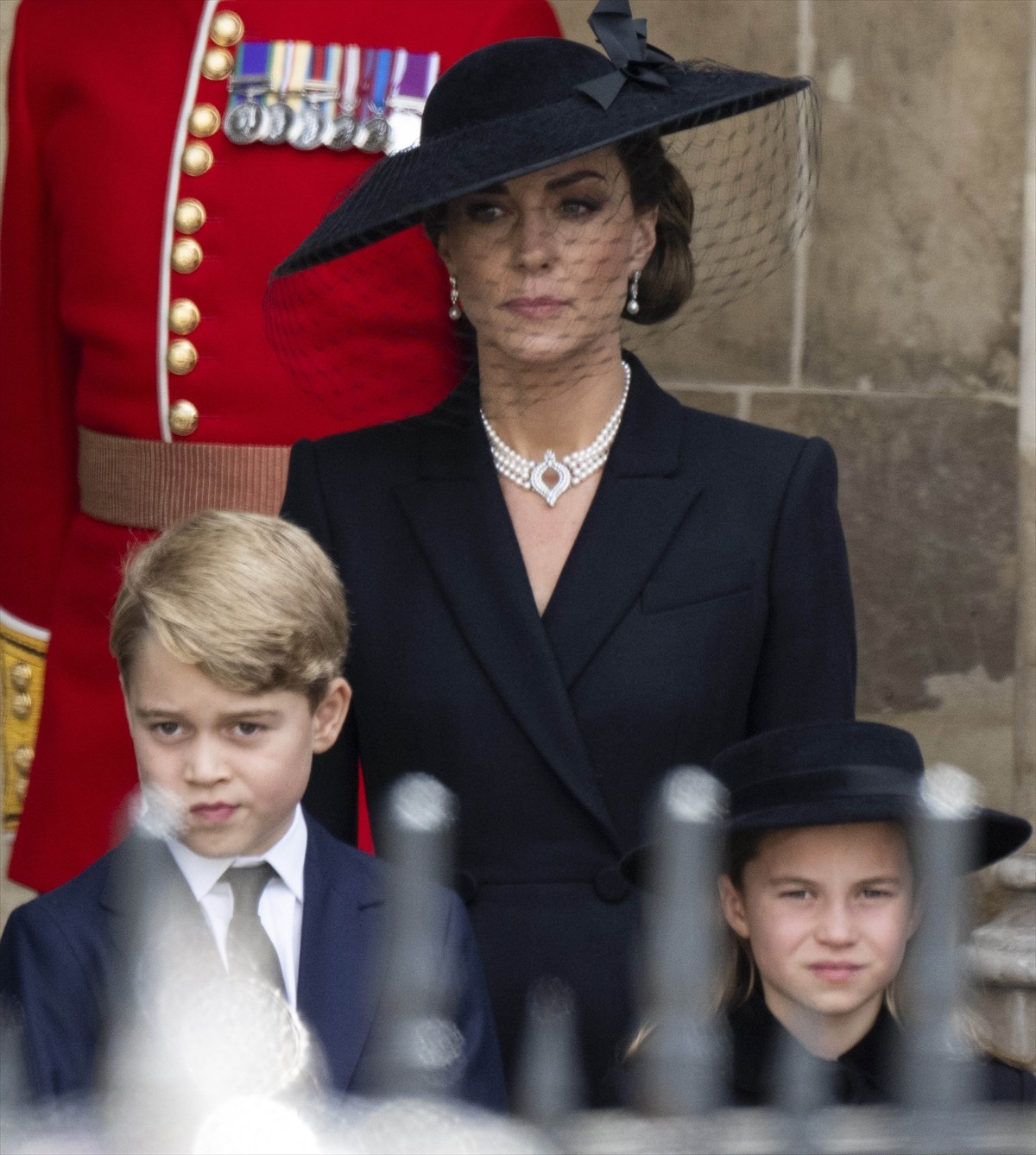 シャーロット王女が号泣も　ジョージ王子と国葬参加のモーメントを振り返る