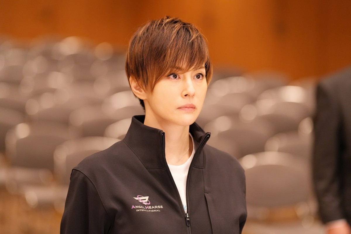 米倉涼子、俳優史上最短のショートカットに　来春配信『エンジェルフライト』で国際霊柩送還士役