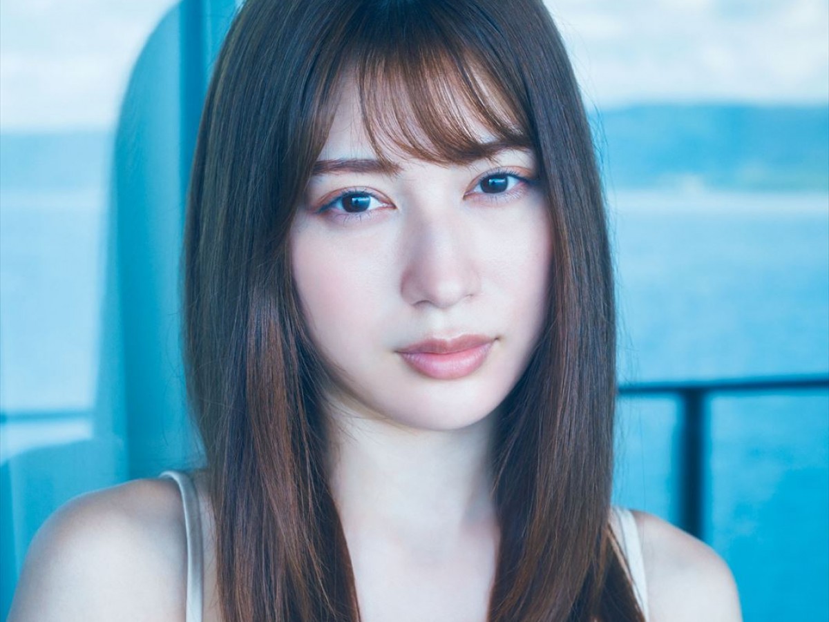 雪平莉左　顔 美しすぎるラウンドガール」雪平莉左、美バスト＆美ヒップで魅了 - エンタメ - ニュース ｜クランクイン！
