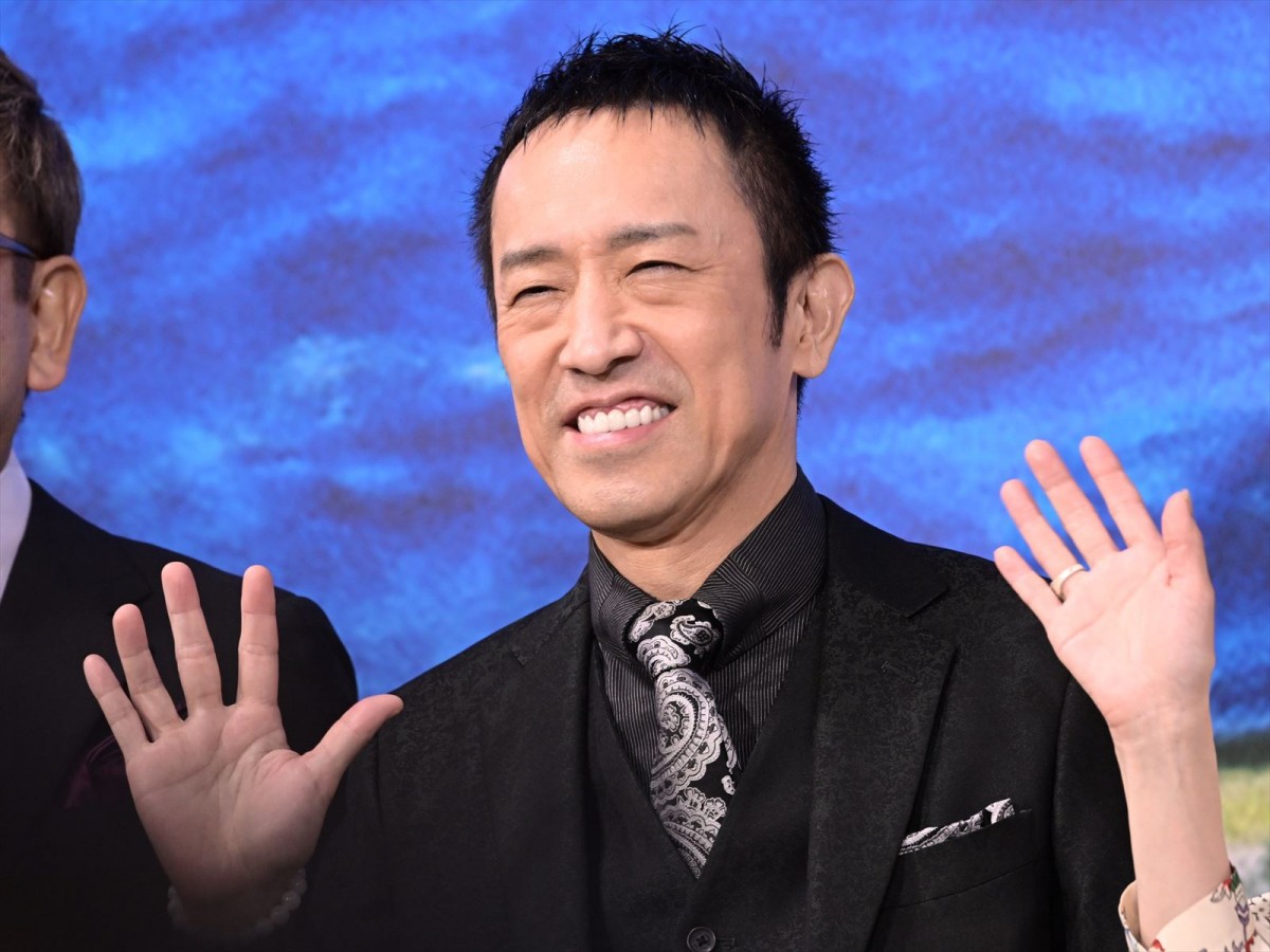 吉岡秀隆、“妻”となった柴咲コウの印象を明かす「目を見開いている観音様のような」