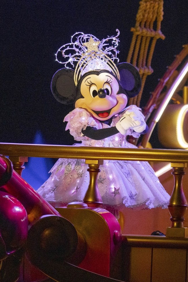 写真）ミッキー＆ミニーがキス！ TDS新しい夜のショー「ビリーヴ