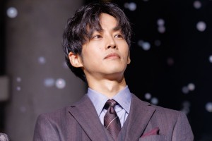 松坂桃李、映画『ラーゲリより愛を込めて』スノーカーペットイベントに登場