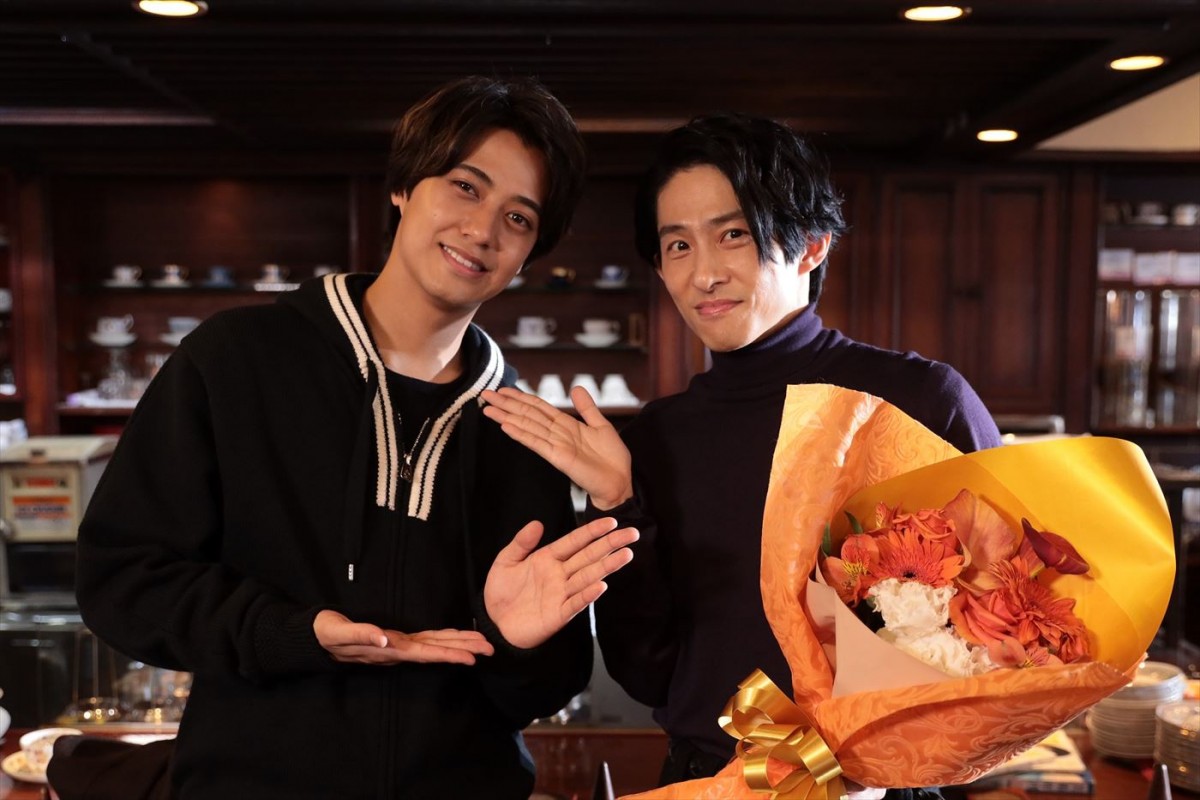 ドラマ『ボーイフレンド降臨!』より主演・高橋海人、クランクアップした三宅健