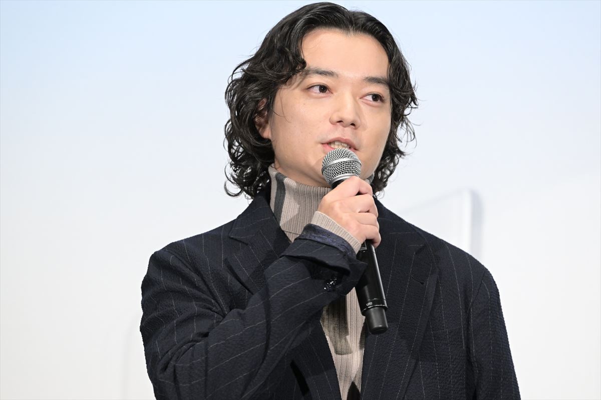 松村北斗、『すずめの戸締まり』原菜乃華から人柄絶賛され照れ「本当に言葉が上手な19歳」