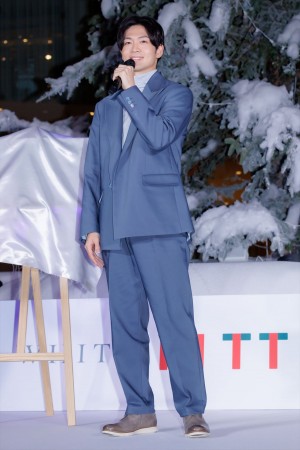 松下洸平、「『WHITE KITTE』白い森を彩る 光と音の点灯式」に登場